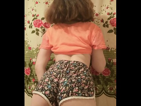 ❤️ Garota jovem e sexy tirando seus shorts da câmera Porno doméstico em porno pt-br.sexuria-net.ru