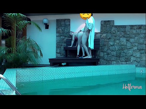 ❤️ Chefe convida empregada para a piscina, mas não conseguiu resistir a um Porno doméstico em porno pt-br.sexuria-net.ru